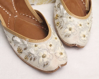 US Size 4.5 , 5 Women Bridal Wedding Shoes/Indian Gold White Shoes/Gold Wedding Flats/Gold Ballet Flats/Cream Jasmine Shoes/Khussa Shoes