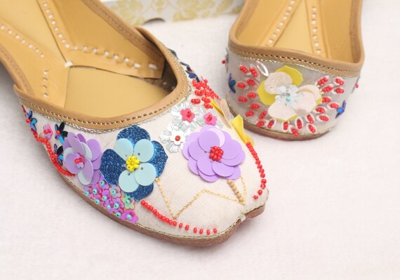 Women Shoes FlatsIndia Punjabi JuttiFlower Flat Sandal ShoesJasmine Indian Leather ShoesBallet FlatsKhussa ShoesUS Size 6,7,8.5,9 Women Shoes FlatsIndia Punjabi JuttiFlower Flat Sandal ShoesJasmine Indian Leather ShoesBallet FlatsKhussa ShoesUS Size 6,7,8.5,9