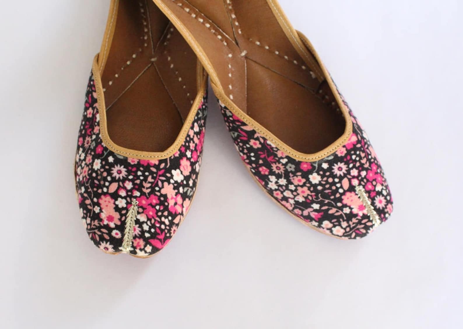 women shoes flats/punjabi jutti/floral flat shoes/indian leather shoes/ballet flats/muslim shoes/handmade bridal khussa women sa