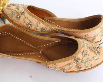 scarpe indiane Khussa sposa Kundan scarpe da donna piatte. scarpe da sposa Scarpe Calzature donna Scarpe senza lacci Jutti e Mojari Strass Khussa pakistano Punjabi Jutti 