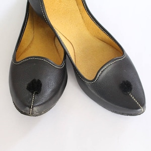 Size 4 , 4.5 Indian Flat Shoes/Women Shoes/Punjabi Jutti/Black Flat Shoes/Ballet Flats/Regular Wear Shoes/Handmade Bridal Women Sandals