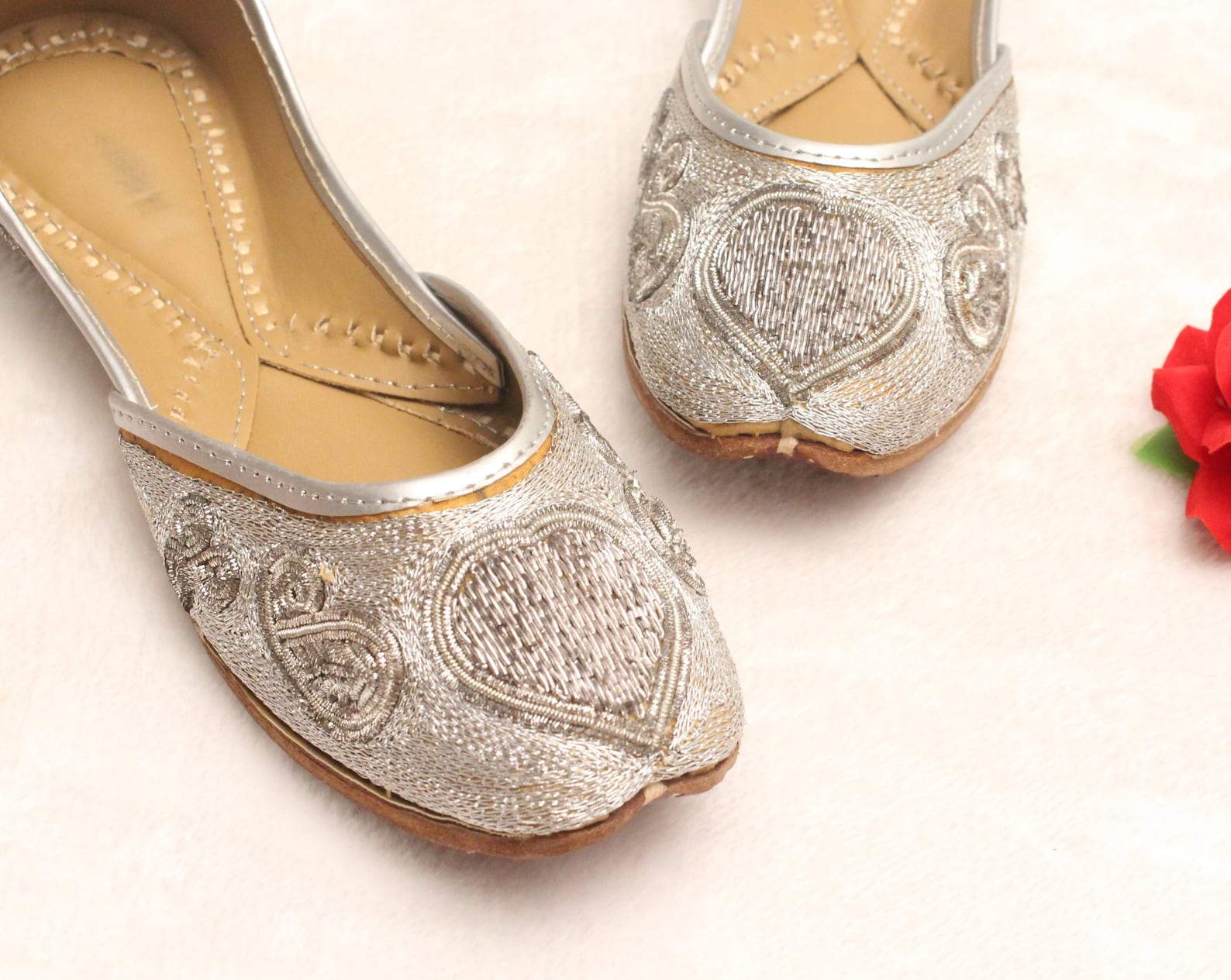 women bridal wedding shoes size 4.5/indian silver jutti shoes/silver wedding flats/silver ballet flats/jasmine shoes/khussa shoe