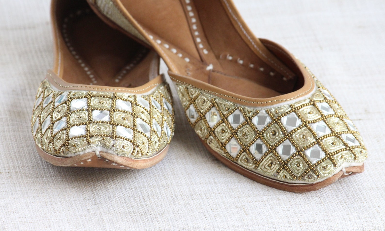 gold bridal wedding shoes us size 4.5 women lehnga indian jutti shoes/gold wedding flats/gold ballet flats/khussa shoes/punjabi