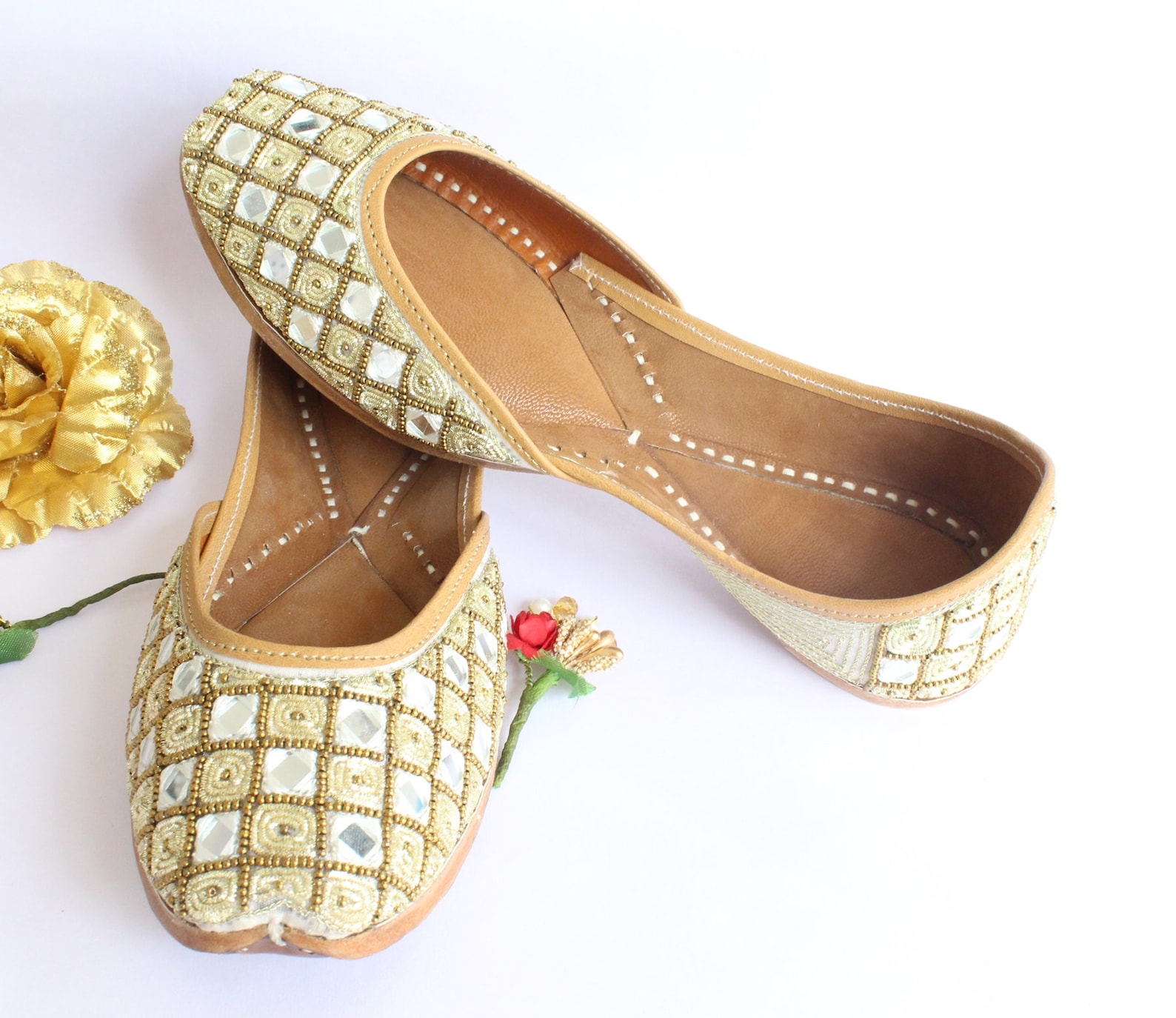 gold bridal wedding shoes us size 4.5 women lehnga indian jutti shoes/gold wedding flats/gold ballet flats/khussa shoes/punjabi