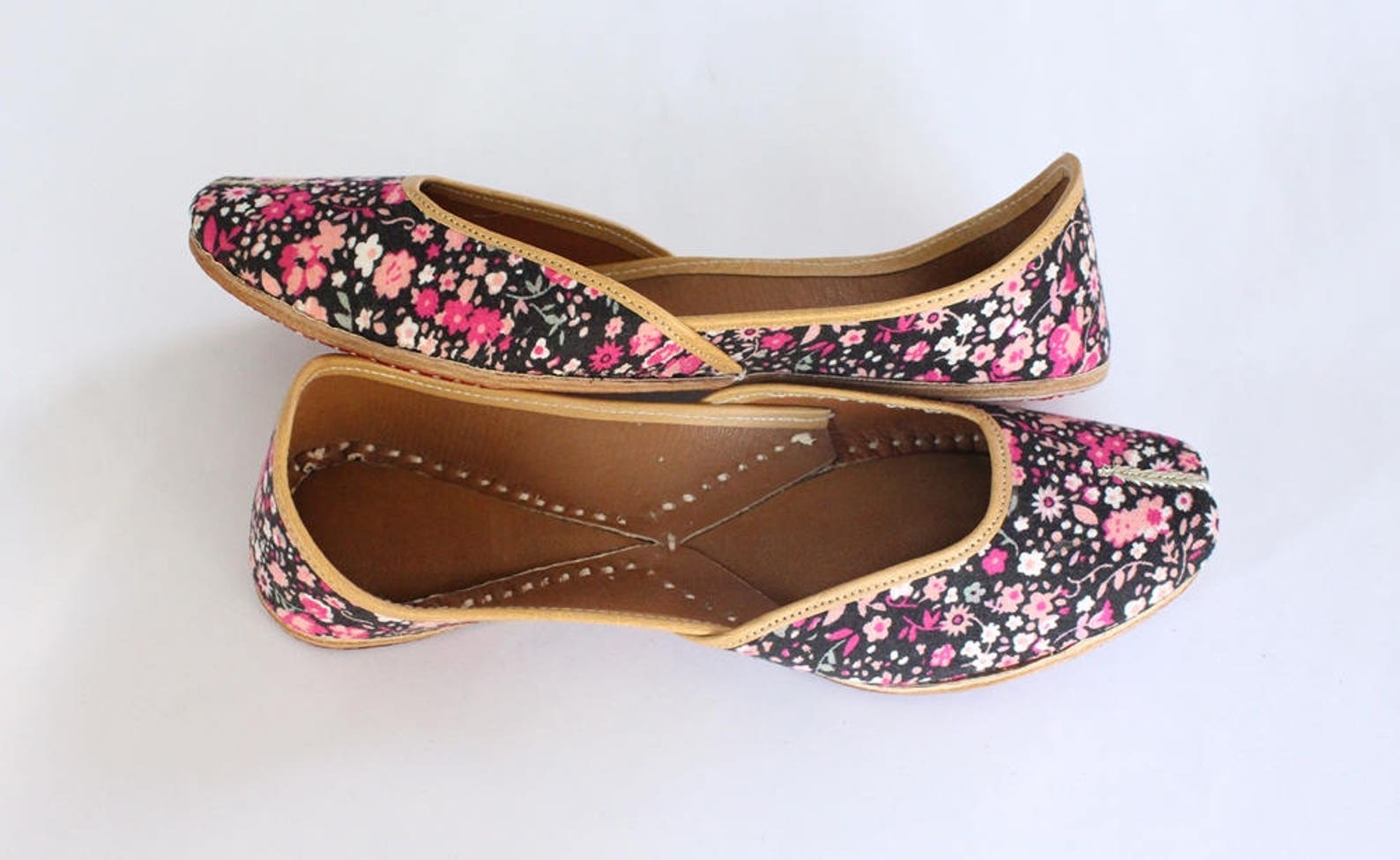 women shoes flats/punjabi jutti/floral flat shoes/indian leather shoes/ballet flats/muslim shoes/handmade bridal khussa women sa