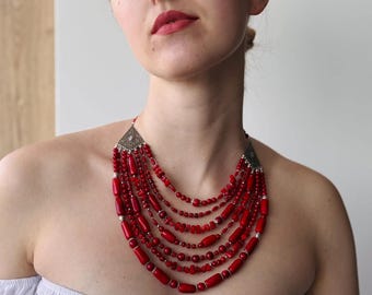 Collar de coral rojo – Joyería artesanal con cuentas, regalo para el Día de la Madre, elegante collar llamativo, regalo único para mamá.