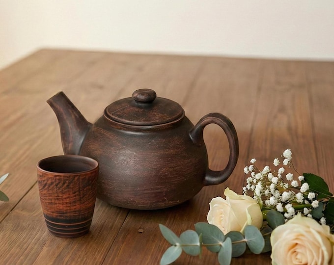 Handmade Japanese Tea Set – Ceramic Teapot & Rustic Clay Tumbler