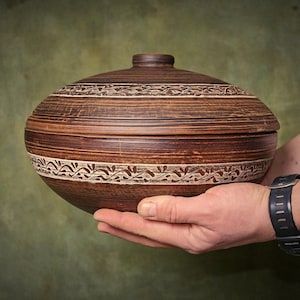 Handgefertigter Kochtopf aus Keramik mit Deckel: Auflaufform aus Ton, 3000ml