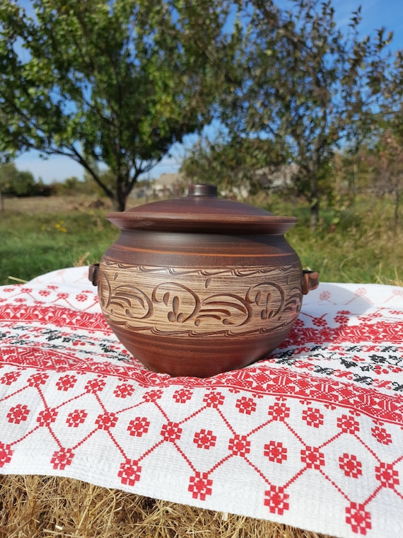 Handmade Ceramic Pot With Handles and Lid Red Clay Dutch Oven Meat