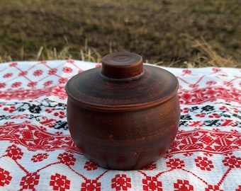 Handmade Ceramic Pot – 300ml Clay Baking Casserole with Lid