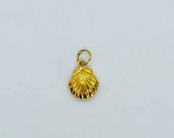 Vintage 22K Gold Charm, 8mm Clam Charm, Real Gold Shell Charm ...