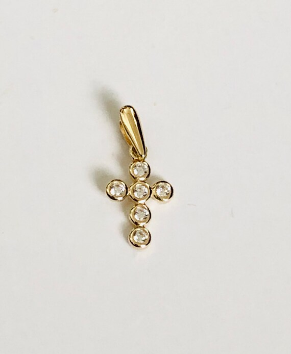 Ciondolo A Forma Di Croce In Oro Giallo 18 Carati, Francia, Anni '80 In Vendita Su