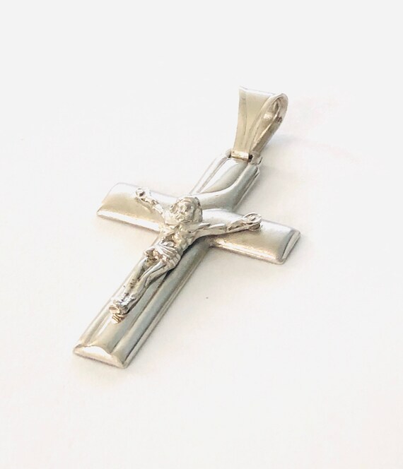 14KT White Gold Crucifix Pendant