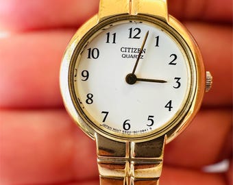 Vintage Citizen Quartz Women’s Watch, 20.5mm Round Dial Watch, Small Face Watch, Gold Tone Expansion Band Watch, NOS with Original Box & Tag