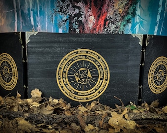 Wooden Dungeon Master Screen: D20 Character Wheel, RPG Gaming