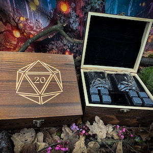 Personalised Whiskey D&D Drinking Gift | Gift For Him| Dungeons and Dragons | DND | TTRPG | Whiskey Stones | Tabletop Gaming