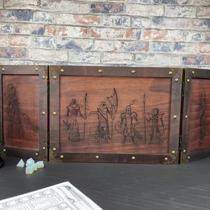 Personalized Wooden Dungeon Master Screen: Folding 3-Panel GM Screen with Magnetic Note Holders