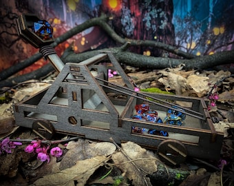 Wooden Dice Catapult: DND Tabletop Game Dice Launcher