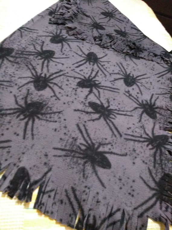 Tarantulas Fleece Blanket With Fringe Edge | Etsy