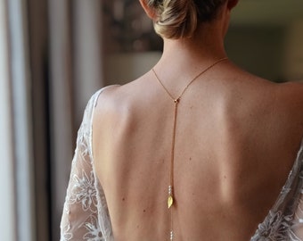 Bijou de dos nu amovible 2 en 1- collier de mariée chaîne fine dorée ou argentée avec 3 perles blanches- bijou de cérémonie chic et bohème.