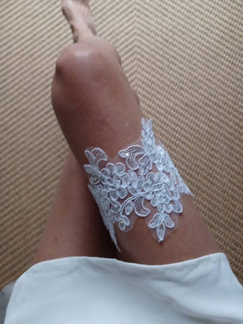 APOLLINE White lace garter with rhinestones chic and trendy wedding image 4