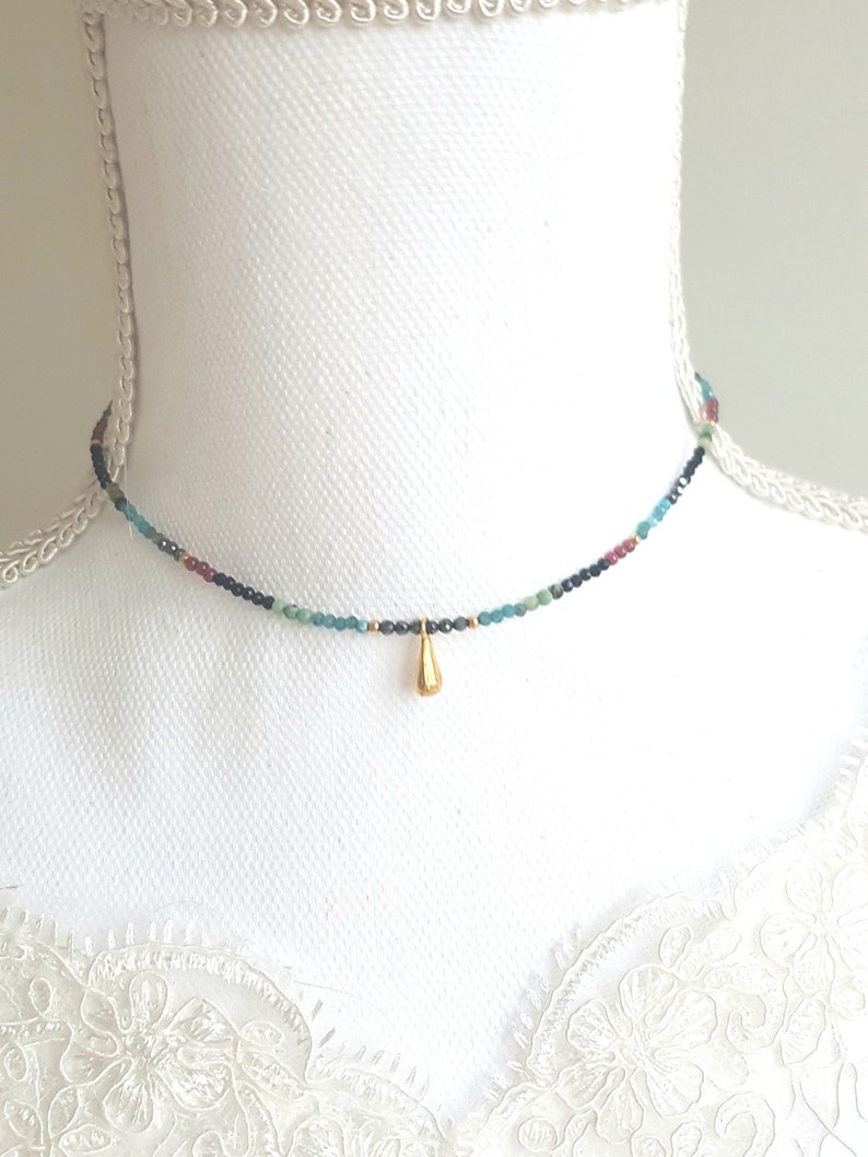 boho spirit. Spinelle,Apatatites Neck collar Grenat gemstones African Turquoises