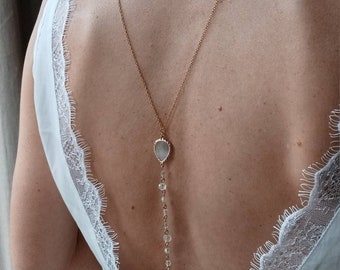 Collier de dos mariage- chaîne perlée vert d'eau- bijoux de dos mariage chic et bohème.