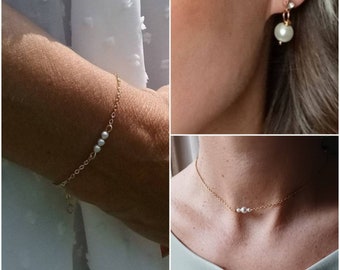 Parure mariage de trois bijoux dorés avec petites perles blanches- bijoux de mariée bohèmes.