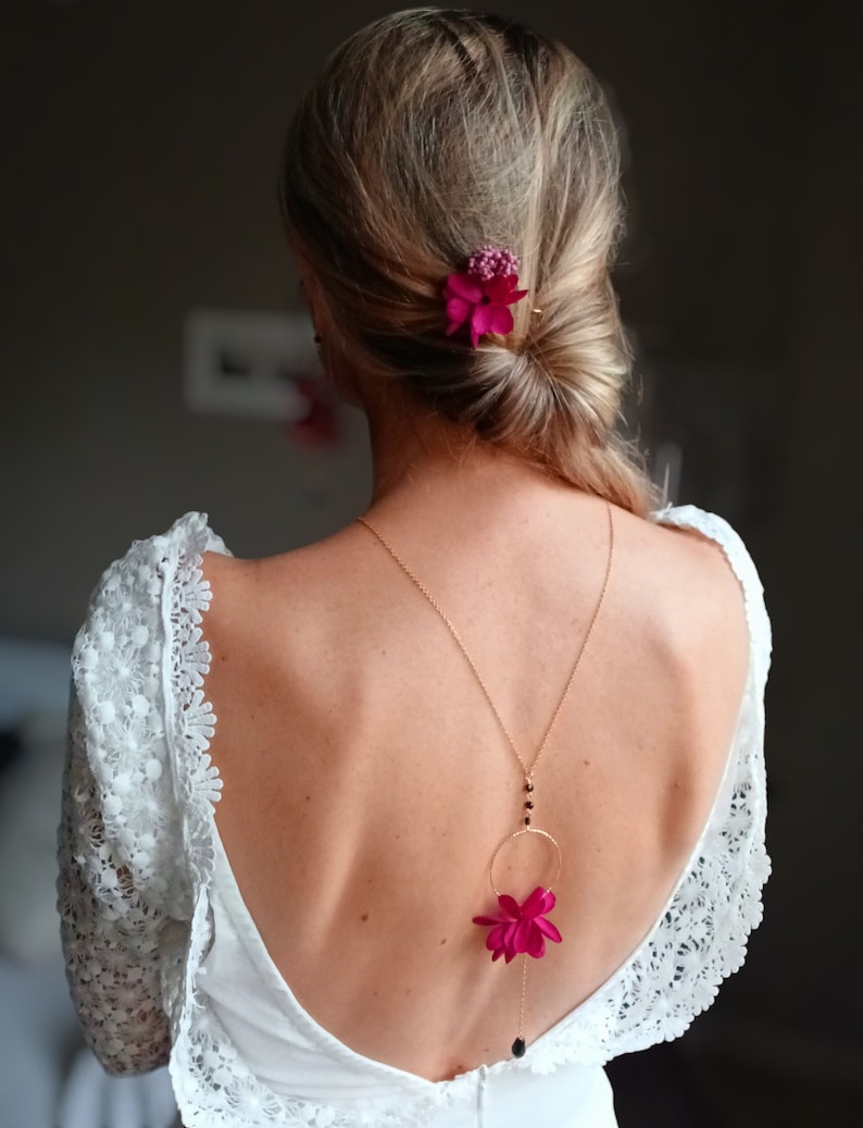 Parure de mariage végétale bijoux à fleurs d'Hortensias séchés collier de dos pendantes accessoire coiffure parure à fleurs fuchsia. image 4