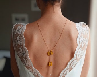 Bridal backless necklace with saffron flowers - gold chain - backless jewel with preserved Hydrangea flowers - many colors available.