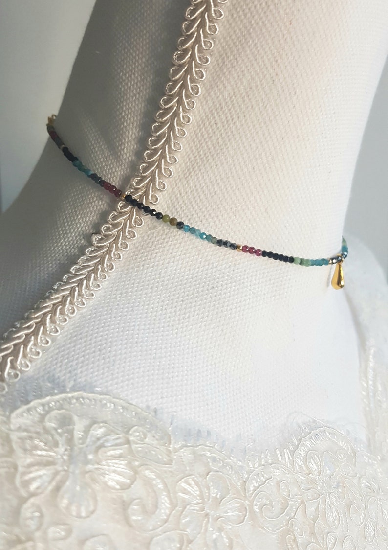 boho spirit. Spinelle,Apatatites Neck collar Grenat gemstones African Turquoises
