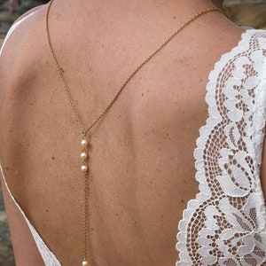 Collier dos nu mariée avec trois perles bijou de dos avec boucles d'oreilles or ou argent bijoux de mariage tendance et chic. image 4