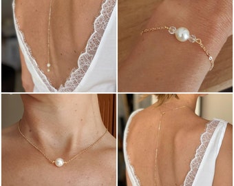 Trouwset, rug ketting, open jurk en bijpassende armband in gouden messing, ronde parelmoer Swarovski en zirkonium hanger.