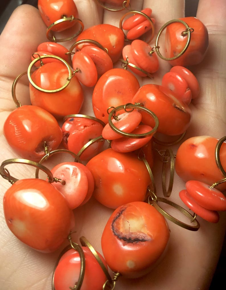 Antique Natural Salmon Pink /& Red Orange Coral Gold tone Link Necklace