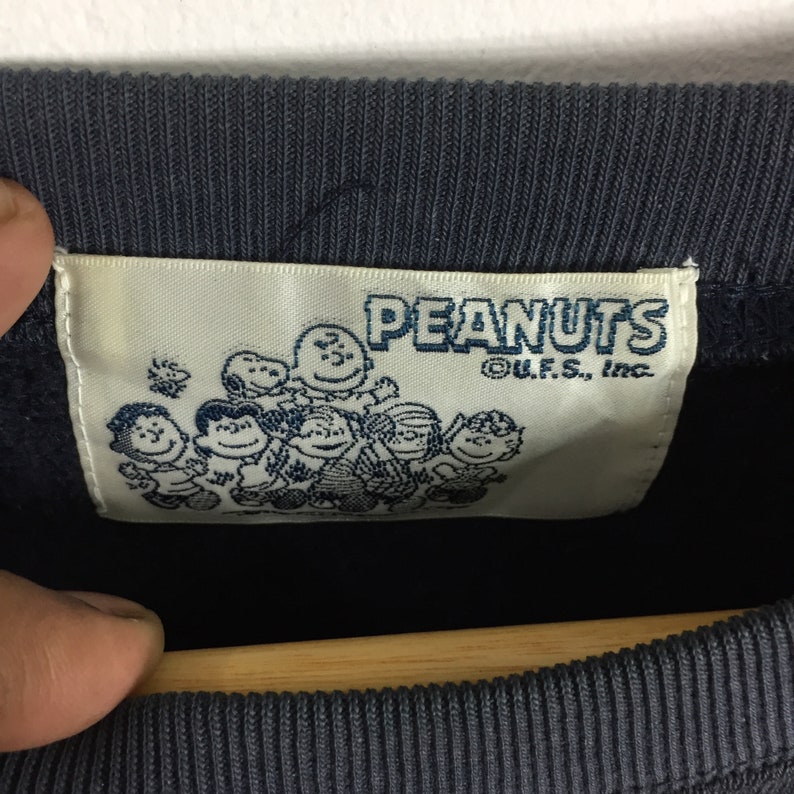 Rare!!PEANUTS SNOOPY Printed Big Logo Spell Out Snoopy Darkblue Kids Pullover Sweatshirt Snoopy Clothing Size Small