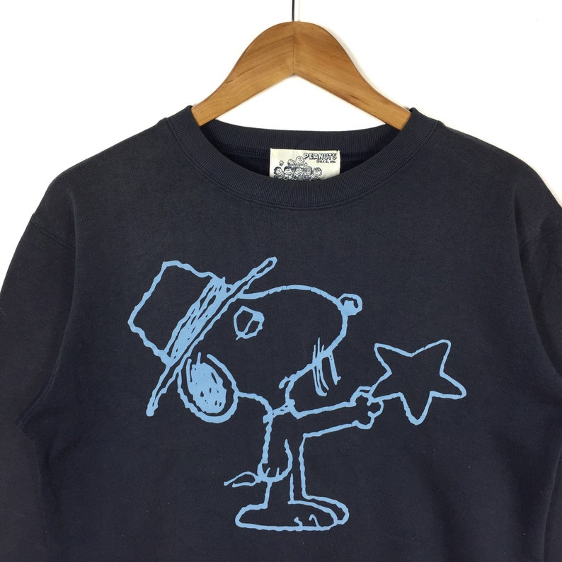 Rare!!PEANUTS SNOOPY Printed Big Logo Spell Out Snoopy Darkblue Kids Pullover Sweatshirt Snoopy Clothing Size Small
