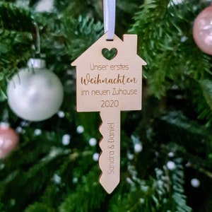 Personalized Christmas Tree Dekoration with Name Our New Home Key Ornament Bild 1