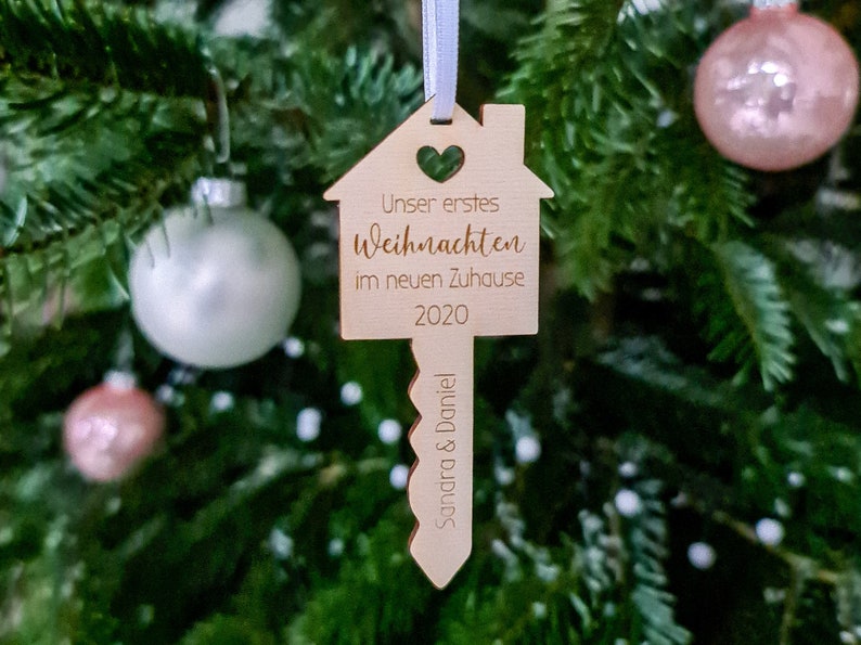 Personalized Christmas Tree Dekoration with Name Our New Home Key Ornament Bild 1