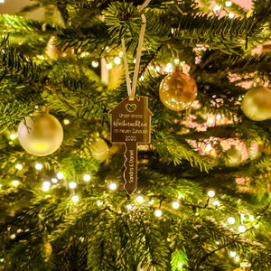 Weihnachtsgeschenk Personalisierter Holz Christbaumschmuck - Geschenk Partner Schlüssel - Suzu Papers