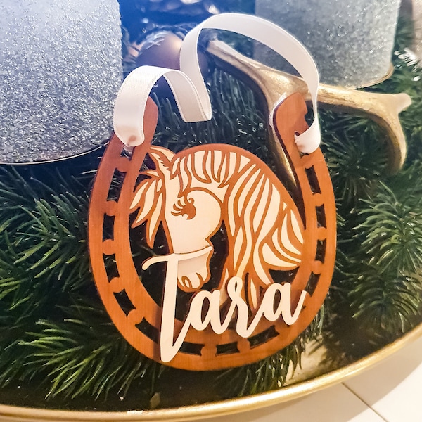 Personalisierte Weihnachtskugel Pferd - Weihnachtsdeko Pferd - Weihnachtsanhänger & Baumschmuck mit Pferde-Motiv als Weihnachtsgeschenk