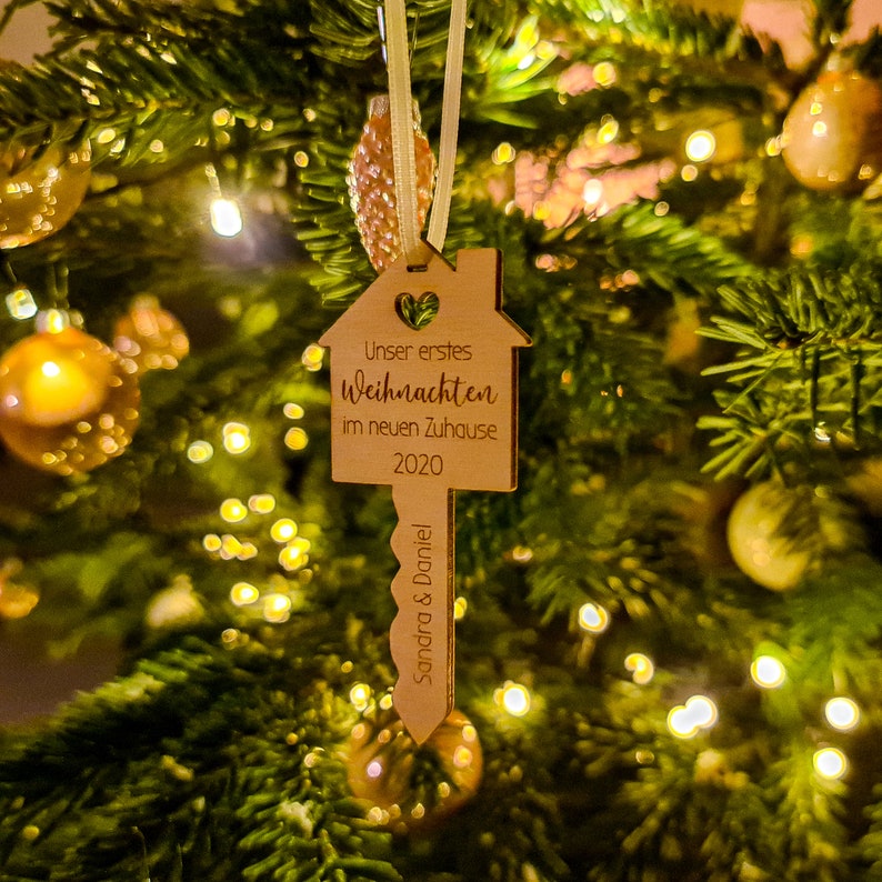 Personalized Christmas Tree Dekoration with Name Our New Home Key Ornament Bild 3