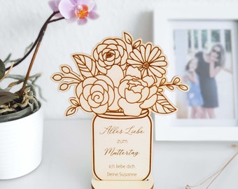 Karte zum Muttertag aus Holz  - Muttertagskarte zum Aufstellen mit Blumenstrauß im Glas - Personalisierbar Namen - Muttertagsgeschenk Blumen