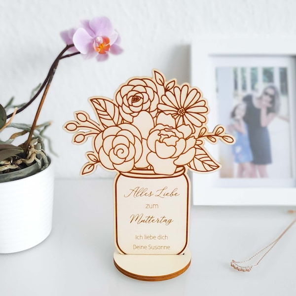 Karte zum Muttertag aus Holz  - Muttertagskarte zum Aufstellen mit Blumenstrauß im Glas - Personalisierbar Namen - Muttertagsgeschenk Blumen