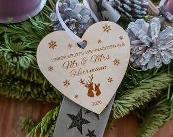 Personalisierter Mr&Mrs Weihnachtsanhänger - Erstes Weihnachten als Ehepaar - Weihnachtskugel Ehepaar aus Holz - Weihnachtsgeschenk Ehefrau