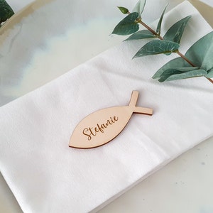 Fish-shaped name tags for baptism, communion & confirmation - Christening wooden place cards