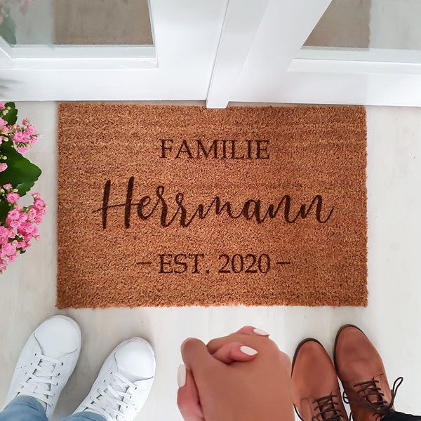 Paillasson personnalisé en noix de coco avec nom de famille : Tapis d'intérieur avec nom personnalisé et année d'emménagement