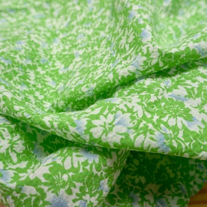 Green lush cotton seersucker Price per metre image 1