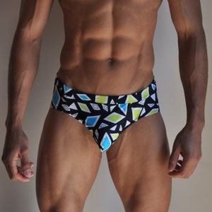 sexy men&#39;s speedo type swimsuit with push-up