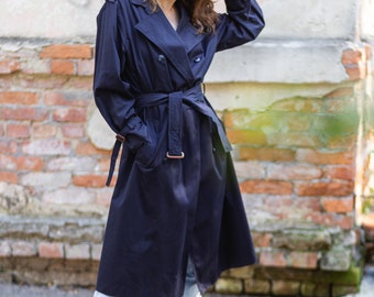 Vintage Navy Blue trench coat by Hugo BOSS. Designer Fashion with Timeless Sophistication
