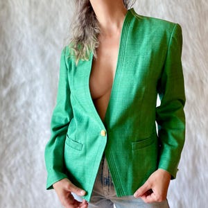 Vintage Green Jacket - 100% Wild Silk - Womens Blazer - Old Money Aesthetic - Vintage clothes